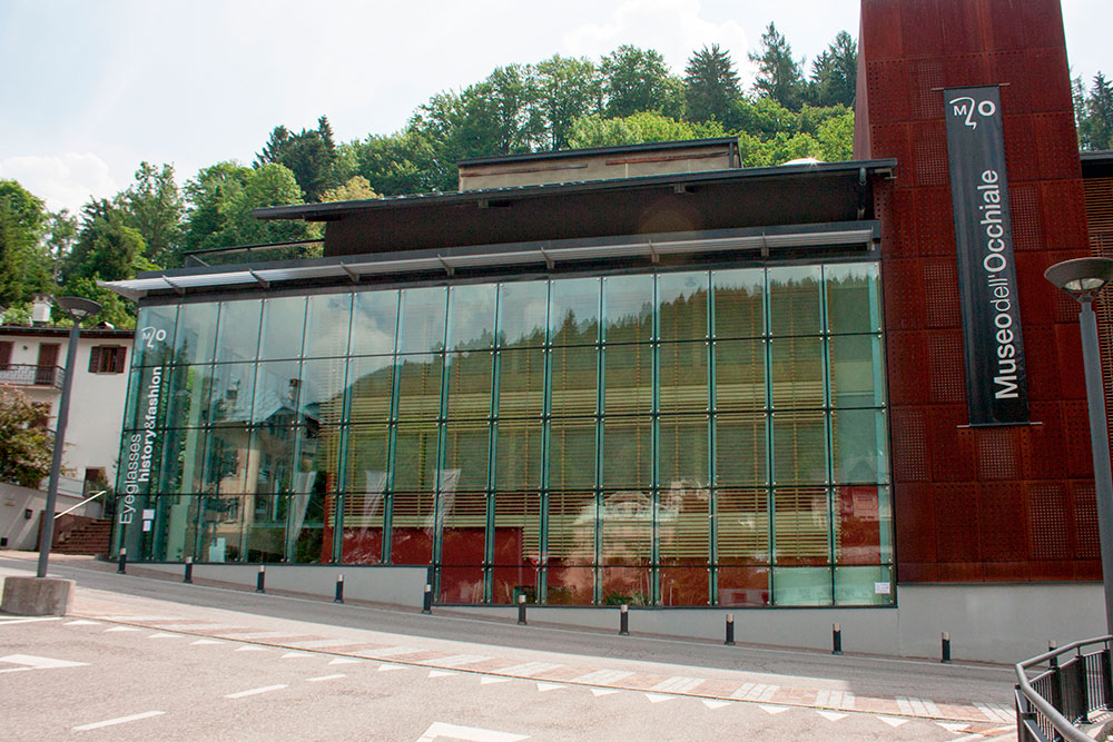 Visit to the Glasses Museum - Chalet Cridola